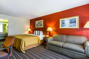Motel 6 Opelika - Image 2