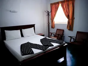Surrey Bird Sanctuary & Holiday Resort - Image 3