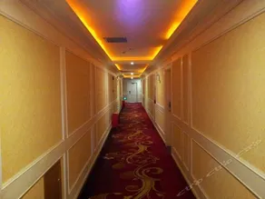 Emperor Hotel - Image 3
