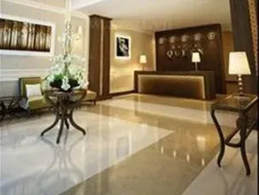 Queen Hotel - Image 2