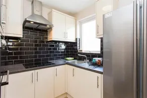 406 Harrow - Image 3