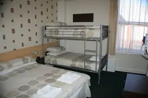 Seasons 24 Guest House - Image 4