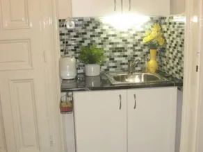 Kings Opera Apartment - Image 3