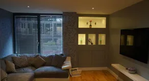 2 Bedroom Apartment - Close to Piccadilly Train Station / Edge of the Northern Quarter - Image 3