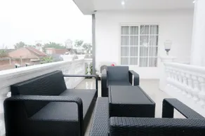 OYO 696 Hasanah Residence Syariah - Image 2