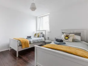 City View Apartment Belfast City Centre Belfast - Image 4