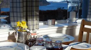 Urquhart Bay Bed and Breakfast - Image 2