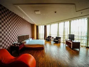 Qixing Holiday Hotel - Image 5