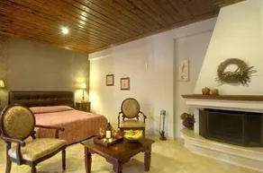 Iatrou Guesthouse - Image 5