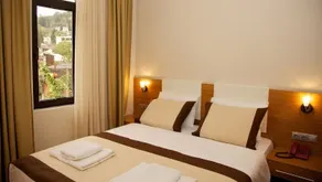 Leon Boutique Hotel - Image 2