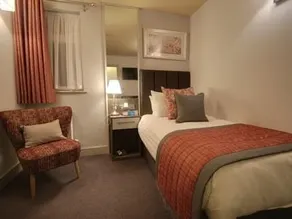 Nine Jars Hotel - Image 3