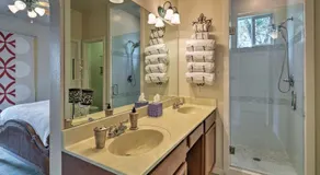 2 Furnished Decks and Lake Views Austin Escape - Image 2