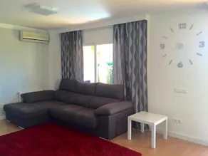 Townhouse Vilafortuny - Image 2