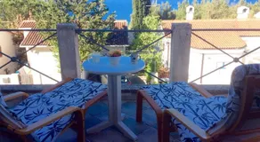 The Sea Cottage Apartments - Image 3