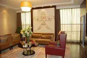 Continental Hotel - Image 4