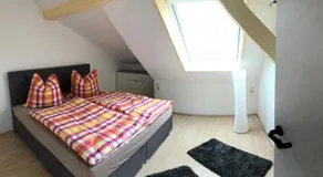 Kuschelige Dachgeschosswohnung am Clarapark - Image 5
