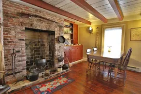 Campbell House Trinity - Image 2