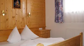 Apart Gander - Image 3