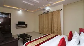 Rudra Inn by OYO Rooms - Image 3