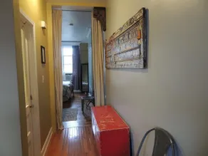 Brownstone Penthouse - Image 5