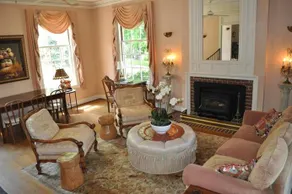 Bear Creek Inn - Image 2