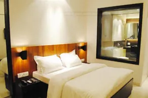 Hotel Landmark - Image 5