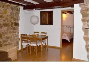 Born Picasso Apartamentos - Image 2