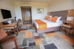 Golden Tulip Villa Massalia - Image 4