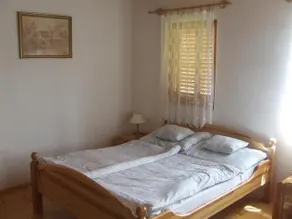 Mol-Ker-Vill Vendégház - Image 3