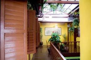 Vintage House - Image 2