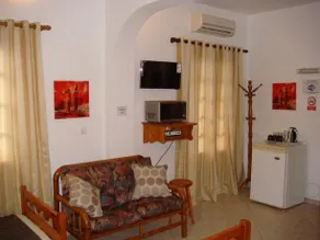 Boussetil Rooms - Image 5