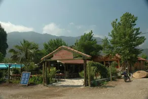 Kaptan Ali Bungalow Hotel - Image 2