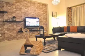 Mondo Living - Executive Towers - Image 2