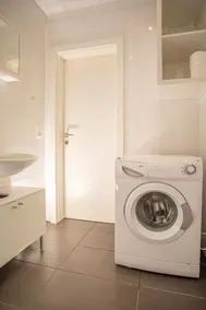 Innsbruck Deluxe City Center Studio - Image 3