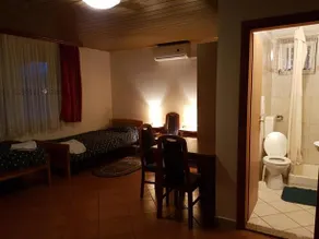 Rooms And Restaurant Ive - Image 4