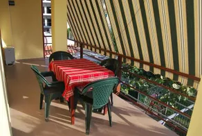 H And H Guesthouse - Image 2