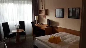 Hotel Am St. Georg - Image 4