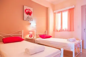 Tasoula Studios & Apartments - Image 2