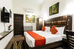 Zo Rooms VIP Road Kalakriti - Image 5
