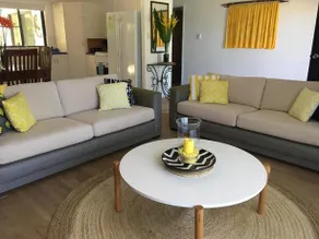 Hooleys Beach House - Image 3