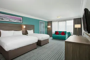 Jurys Inn Aberdeen Airport - Image 4