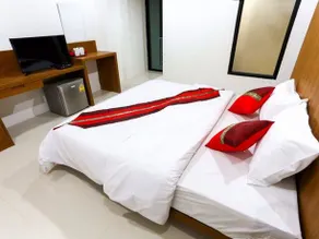 White Ville Apartment - Image 4