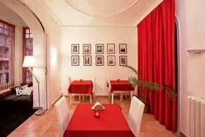 Marta Guest House Barcelona - Image 3