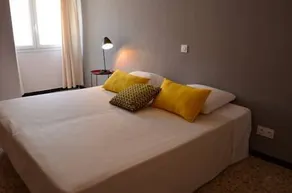 Esquinade Hotel - Image 3