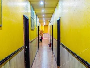 Gfuhua Business Hotel - Image 4