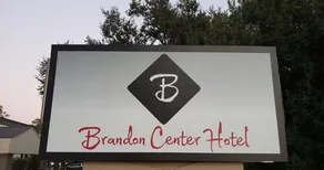 Brandon Center Hotel - Image 2
