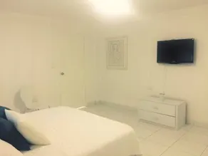 White Cloud Apartment - Image 2