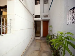 OYO Flagship 591 Safdarjung Enclave - Image 4