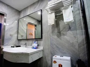 YUEHONG HOTEL CHONGQING - Image 2