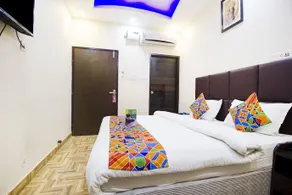 Hotel Deepak Residency - Image 2
